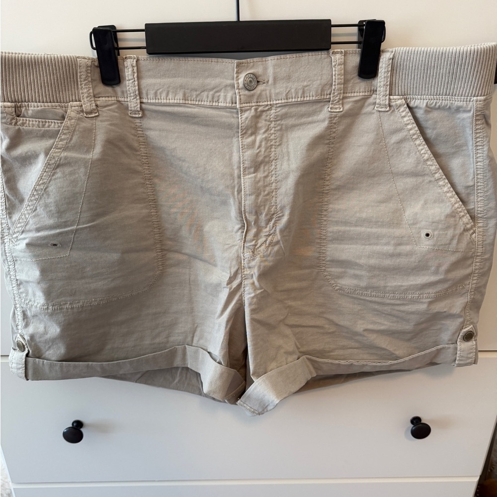 American Eagle Cargo Shorts